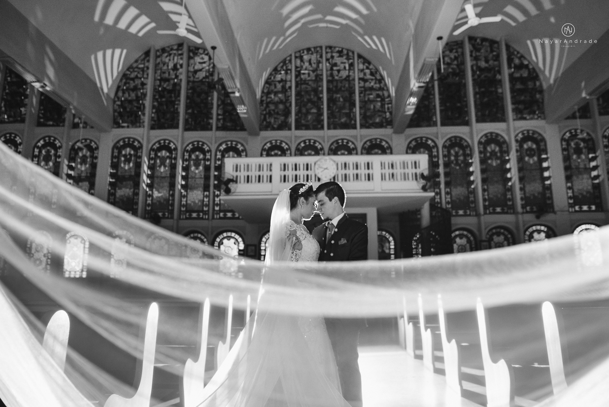 Fotos de cerimonia de casamento na igreja paroquia sao francisco de assis com fotos dos vitrais coloridos ideias de fotos artisticas na igreja