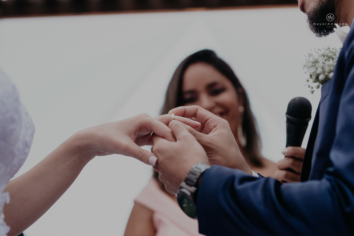 casamento emocionante evangelico de dia com vista ao mar e chuva no final Alan e Elaine fotografia nayara andrade fotografa 
