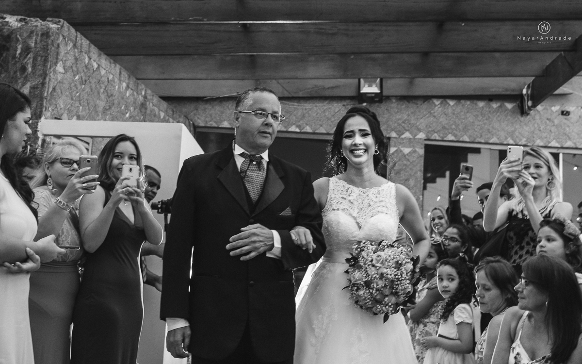 casamento emocionante evangelico de dia com vista ao mar e chuva no final Alan e Elaine fotografia nayara andrade fotografa 