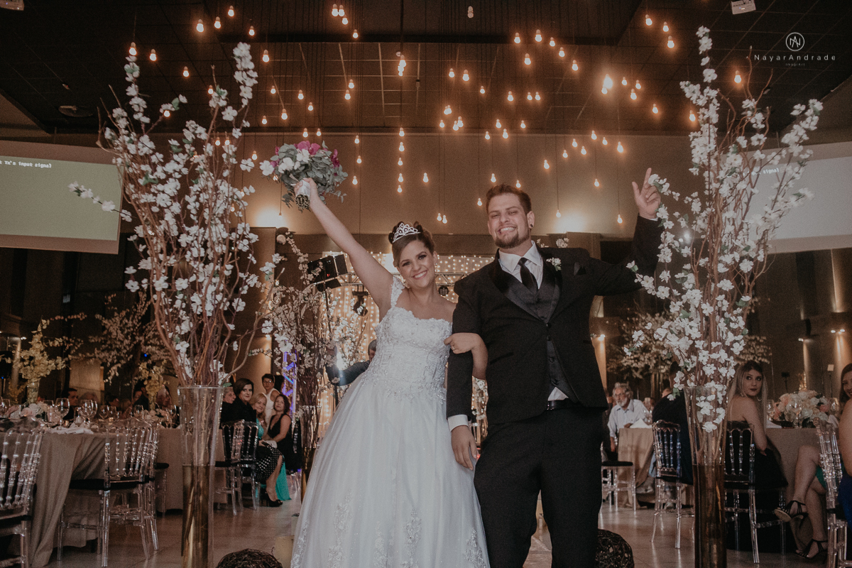 casamento em Sao paulo na casa bertolazzi casamento classico  casal jovem fotografa nayara andrade do litoral de sao paulo santos
