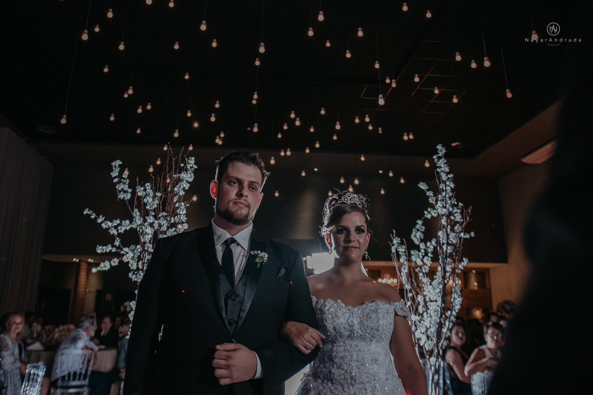 casamento em Sao paulo na casa bertolazzi casamento classico  casal jovem fotografa nayara andrade do litoral de sao paulo santos