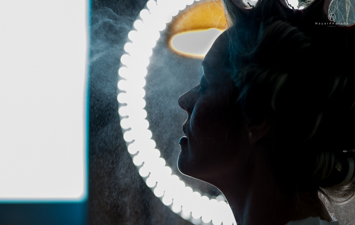 Making of de noiva feita por mariana assiss lounge mariana assis em cubatao casamento catolico em santos na igreja santo antonio do valongo cerimonia classica noiva com matilha de quarto metros 