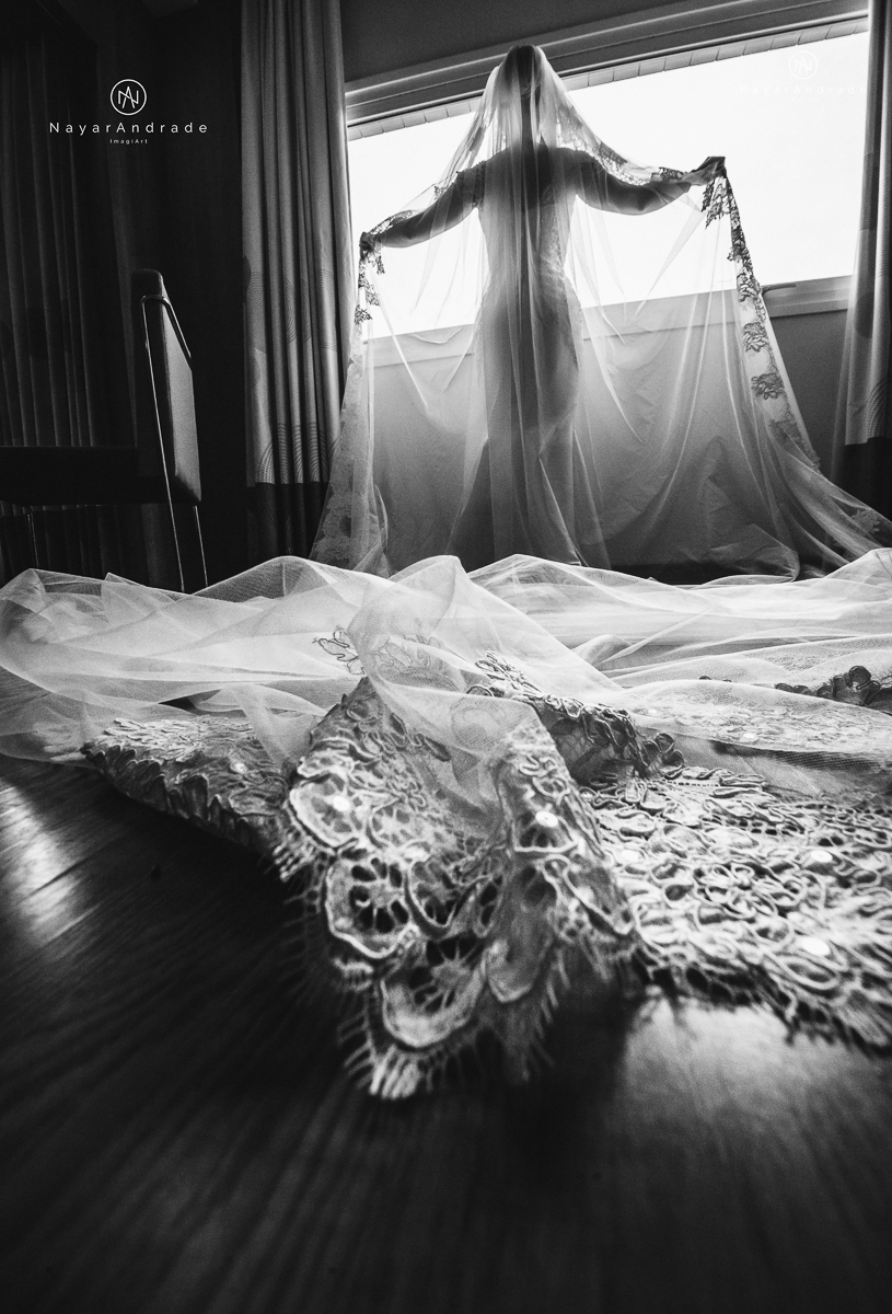 Making of de noiva feita por mariana assiss lounge mariana assis em cubatao casamento catolico em santos na igreja santo antonio do valongo cerimonia classica noiva com matilha de quarto metros 