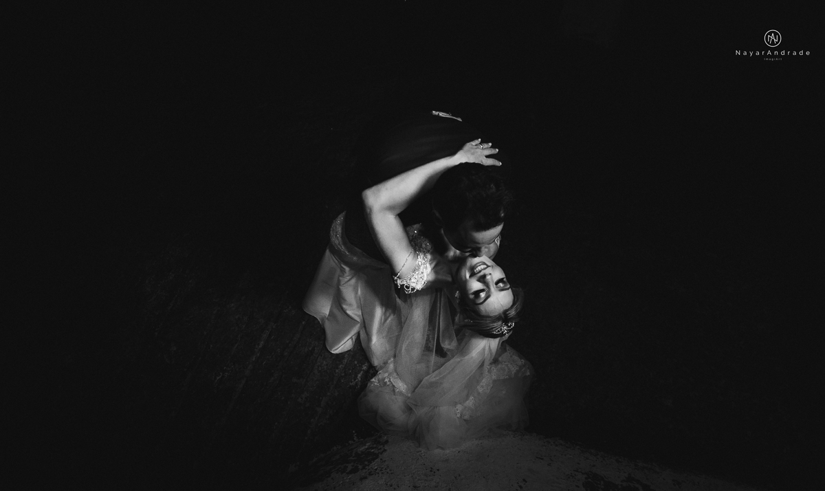 casamento catolico em santos na igreja santo antonio do valongo cerimonia classica noiva com matilha de quarto metros 