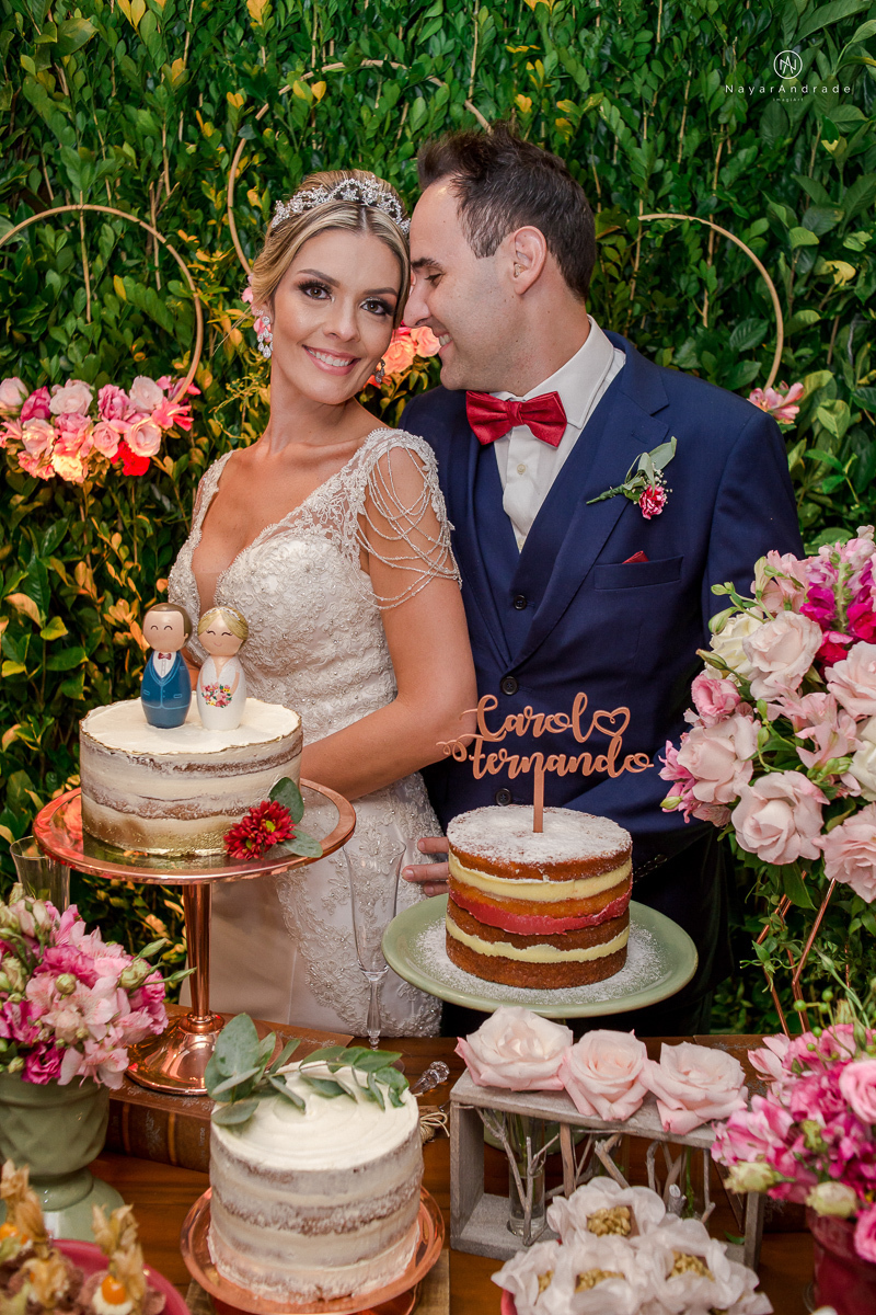 Doces da la brigoderia em santos doces finos CAsamento em santos na igreja santo antonio do valongo cerimonia classica noiva com matilha de quarto metros 