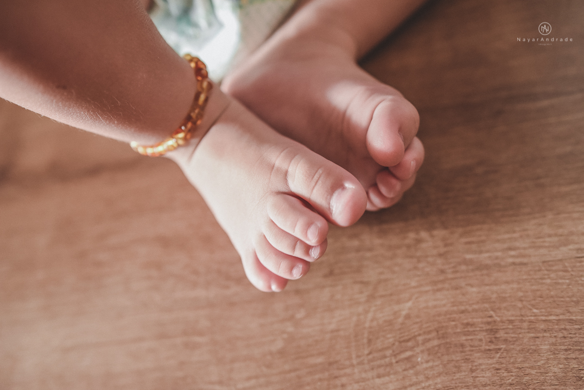 fotos lifestyle de acompanhamento familiar filhos meninos mae e pai mostrando o desenvolvimento natural de uma familia