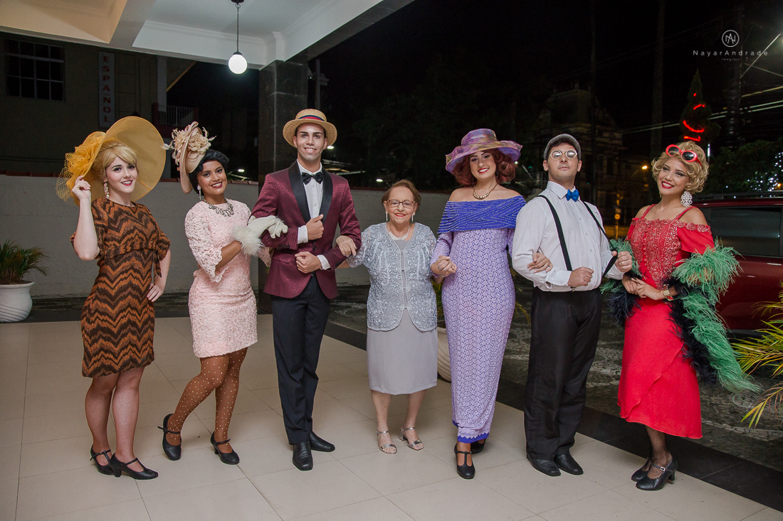 Festa de aniversario de 80 anos comemoracao em familia no clube sirio libanes em santos assessoria jean michel decoracao boulevar flores 