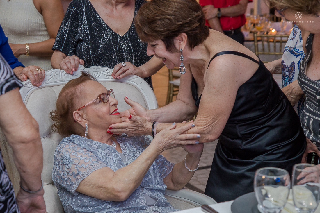 Festa de aniversario de 80 anos comemoracao em familia no clube sirio libanes em santos assessoria jean michel decoracao boulevar flores 