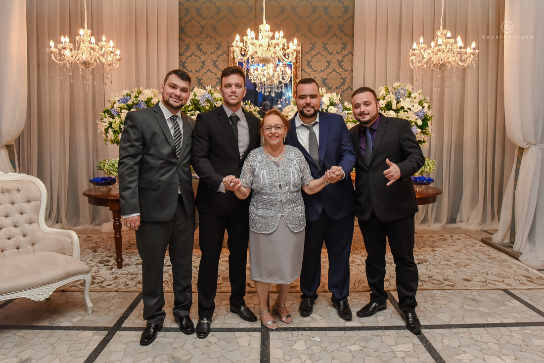 Festa de aniversario de 80 anos comemoracao em familia no clube sirio libanes em santos assessoria jean michel decoracao boulevar flores 