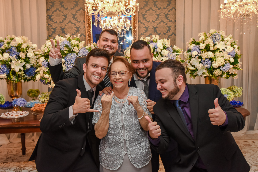 Festa de aniversario de 80 anos comemoracao em familia no clube sirio libanes em santos assessoria jean michel decoracao boulevar flores 