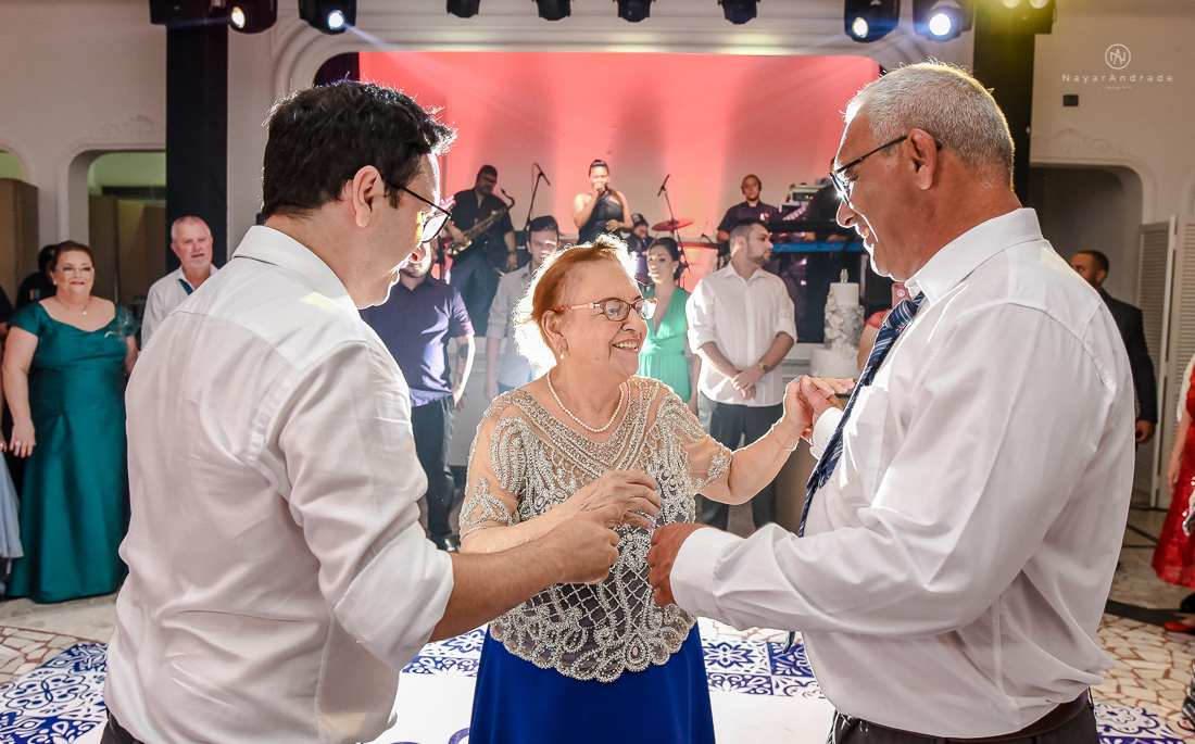 Festa de aniversario de 80 anos comemoracao em familia no clube sirio libanes em santos assessoria jean michel decoracao boulevar flores 