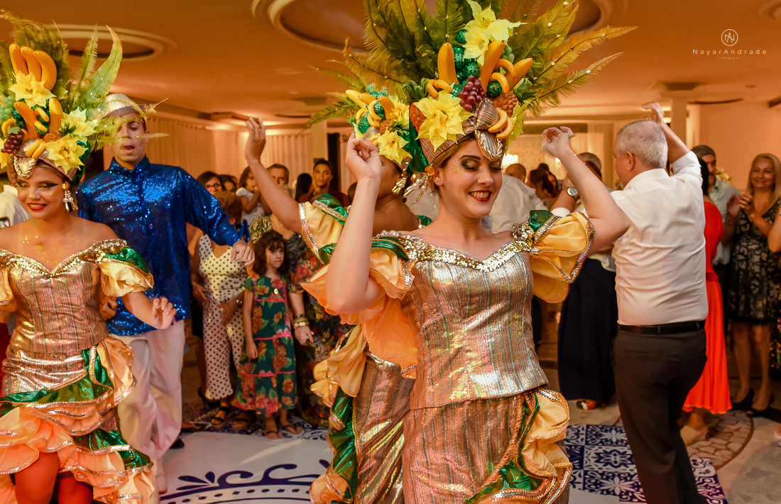 Festa de aniversario de 80 anos comemoracao em familia no clube sirio libanes em santos assessoria jean michel decoracao boulevar flores 