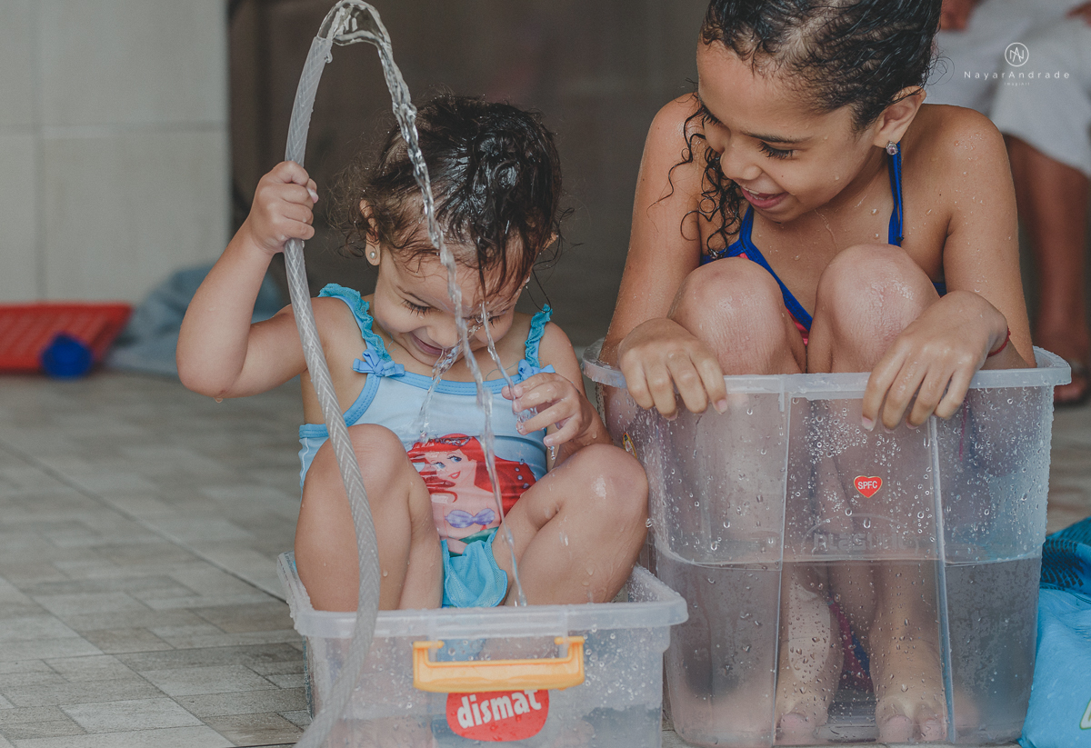 banho de piscina e mangueira na casa da vovo  com direito a espuma e sabao ensaio infantil lifestylebanho de piscina e mangueira na casa da vovo  com direito a espuma e sabao ensaio infantil lifestyle