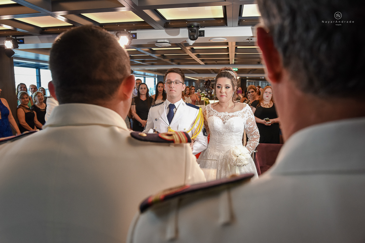 casamento no navio msc seaview noivo bombeiro usando farda fotografia feita pela fotografa nayara andrade de santos festa no navio de casamento