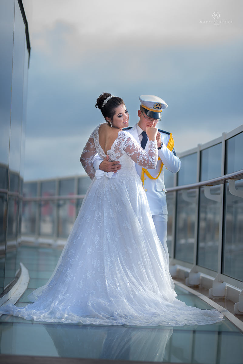 casamento no navio msc seaview noivo bombeiro usando farda fotografia feita pela fotografa nayara andrade de santos festa no navio de casamento