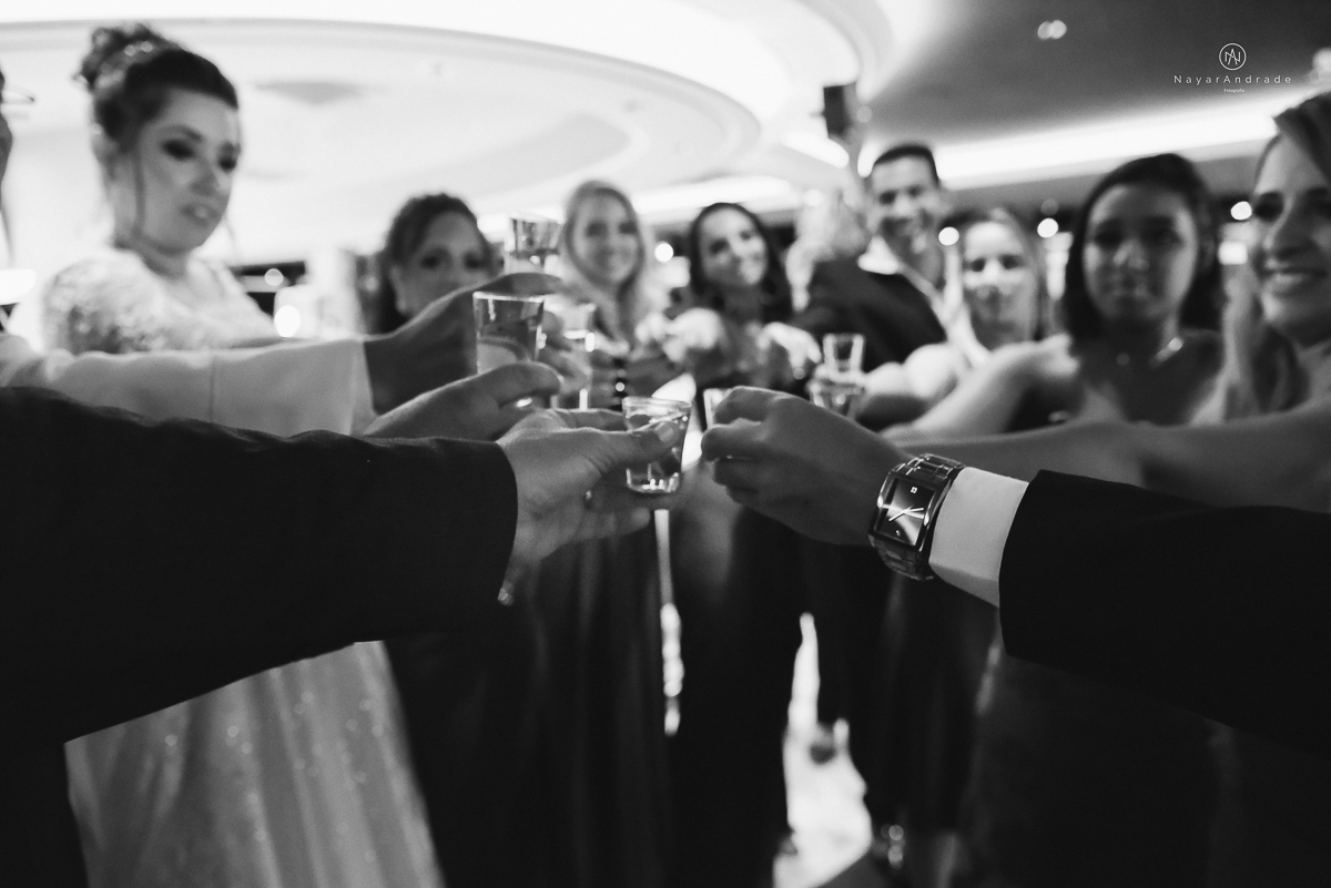 casamento no navio msc seaview noivo bombeiro usando farda fotografia feita pela fotografa nayara andrade de santos festa no navio de casamento