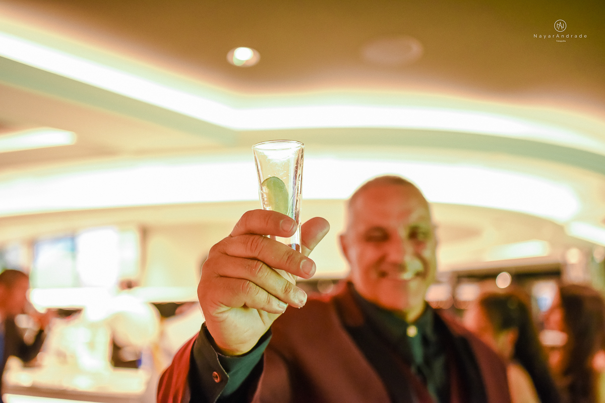 casamento no navio msc seaview noivo bombeiro usando farda fotografia feita pela fotografa nayara andrade de santos festa no navio de casamento