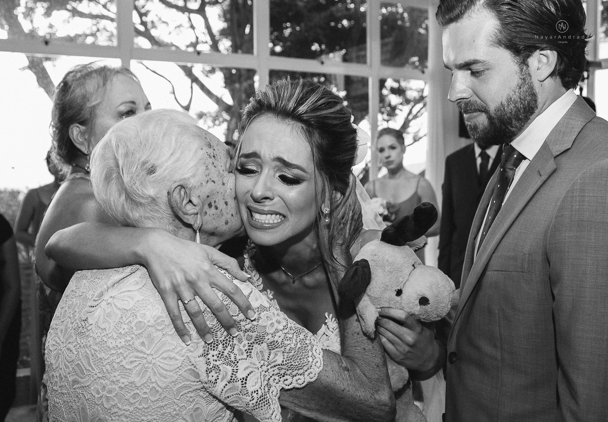 casamento rustico de tarde no salao plataforma na ilha porchat em santos sao vicente decoracao colorida e florida noivo canadense noiva brasileira tons claros  fotografa nayara andrade fotografia fotografa premiada