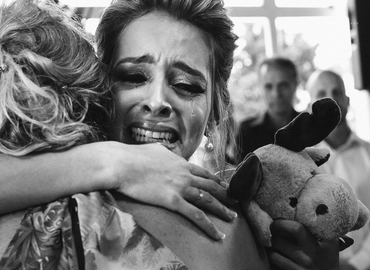 casamento rustico de tarde no salao plataforma na ilha porchat em santos sao vicente decoracao colorida e florida noivo canadense noiva brasileira tons claros  fotografa nayara andrade fotografia fotografa premiada