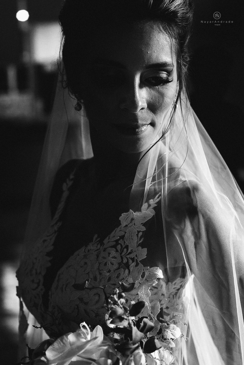 casamento rustico de tarde no salao plataforma na ilha porchat em santos sao vicente decoracao colorida e florida noivo canadense noiva brasileira tons claros  fotografa nayara andrade fotografia fotografa premiada