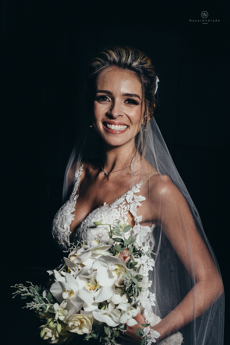 casamento rustico de tarde no salao plataforma na ilha porchat em santos sao vicente decoracao colorida e florida noivo canadense noiva brasileira tons claros  fotografa nayara andrade fotografia fotografa premiada