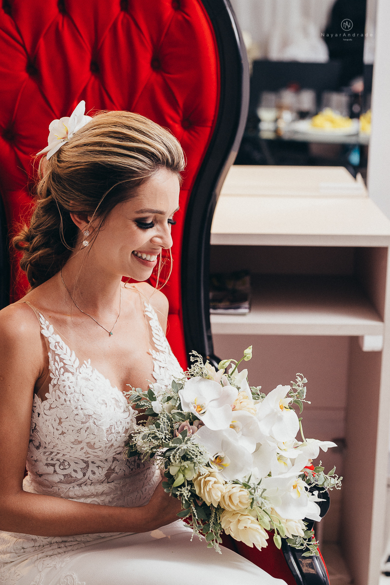 casamento rustico de tarde no salao plataforma na ilha porchat em santos sao vicente decoracao colorida e florida noivo canadense noiva brasileira tons claros  fotografa nayara andrade fotografia fotografa premiada