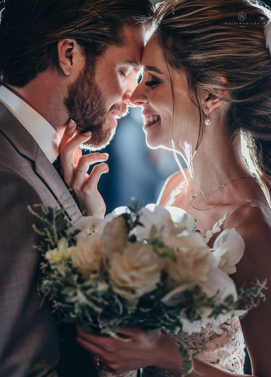 casamento rustico de tarde no salao plataforma na ilha porchat em santos sao vicente decoracao colorida e florida noivo canadense noiva brasileira tons claros  fotografa nayara andrade fotografia fotografa premiada