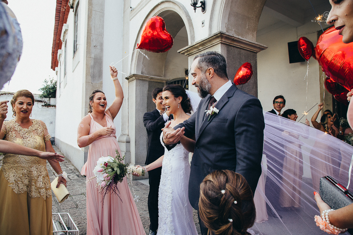 fotos de casamento na igreja santo antonio do valongo no centro de santos noiva com mantilha grande fotografa premiada internacionalmente