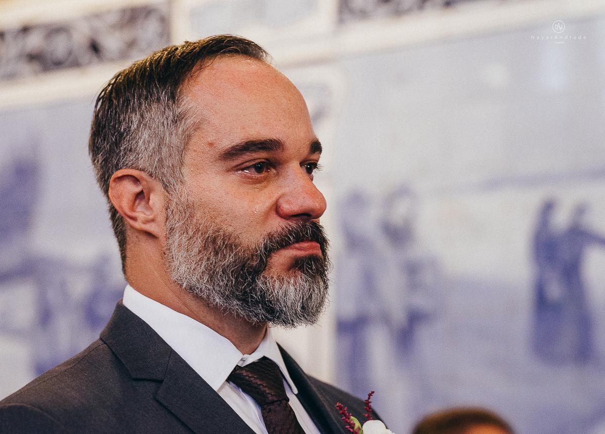 fotos de casamento na igreja santo antonio do valongo no centro de santos noiva com mantilha grande fotografa premiada internacionalmente