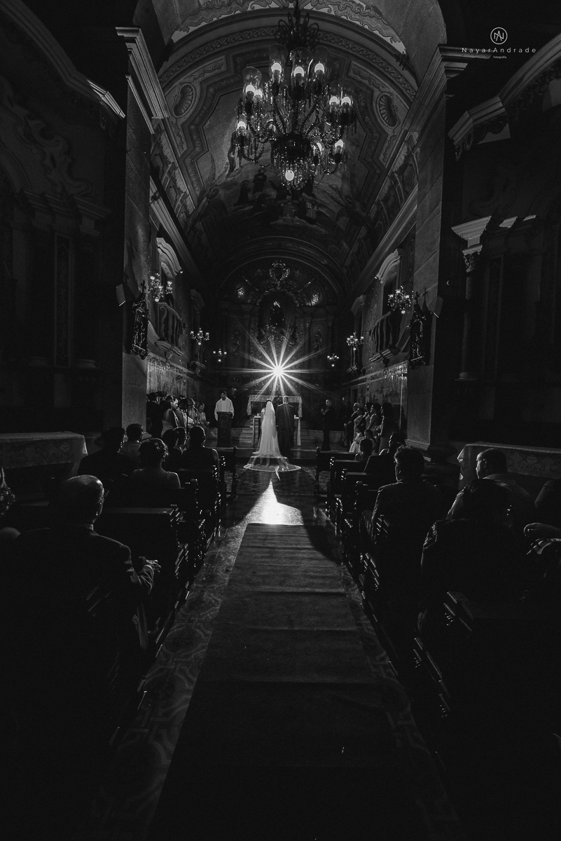 fotos de casamento na igreja santo antonio do valongo no centro de santos noiva com mantilha grande fotografa premiada internacionalmente