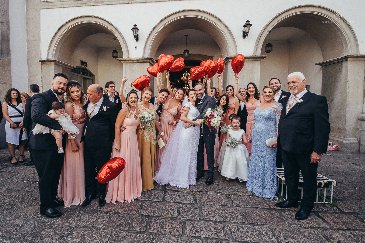 fotos de casamento na igreja santo antonio do valongo no centro de santos noiva com mantilha grande fotografa premiada internacionalmente