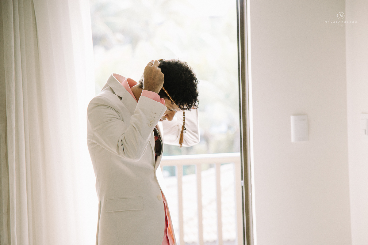 Detalhes de roupa making of do cantor JOrge Vercillo em seu casamento em salvador bahia pelas lentes de Nayara Andrade fotografia