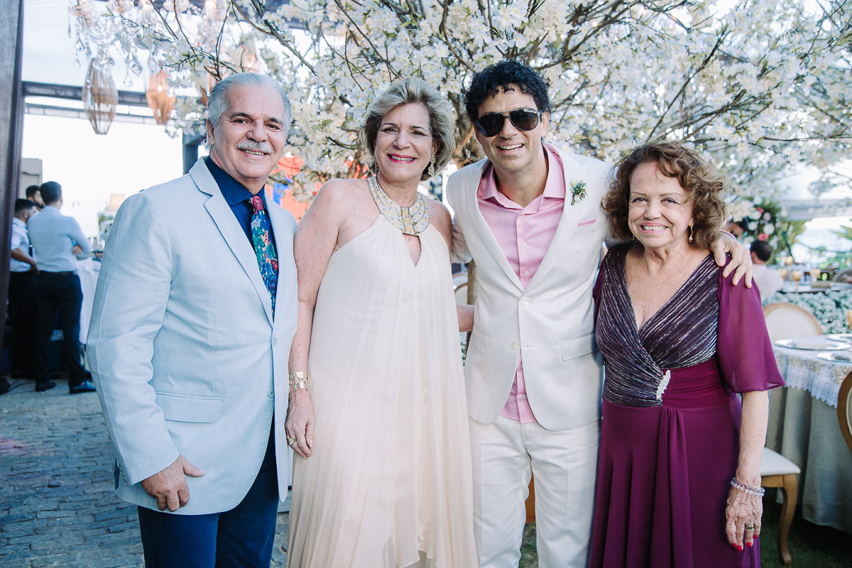 Detalhes de roupa making of do cantor JOrge Vercillo em seu casamento em salvador bahia pelas lentes de Nayara Andrade fotografia
