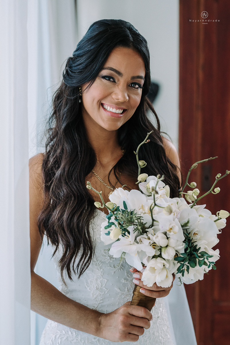 Detalhes e retratos da noiva MArtha suarez no seu making of em salvador bahia casamento MArtha e JOrge vercillo