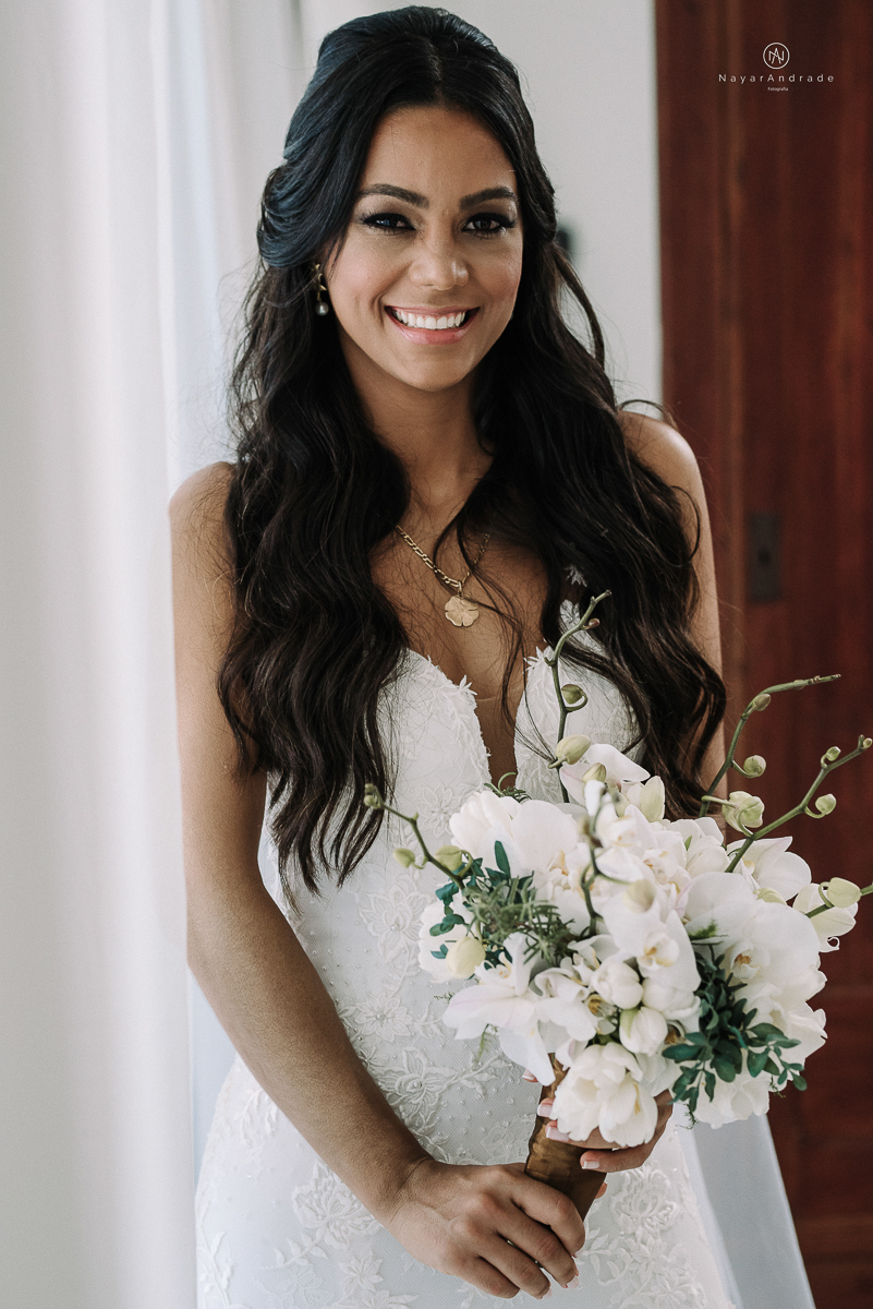 Detalhes e retratos da noiva MArtha suarez no seu making of em salvador bahia casamento MArtha e JOrge vercillo