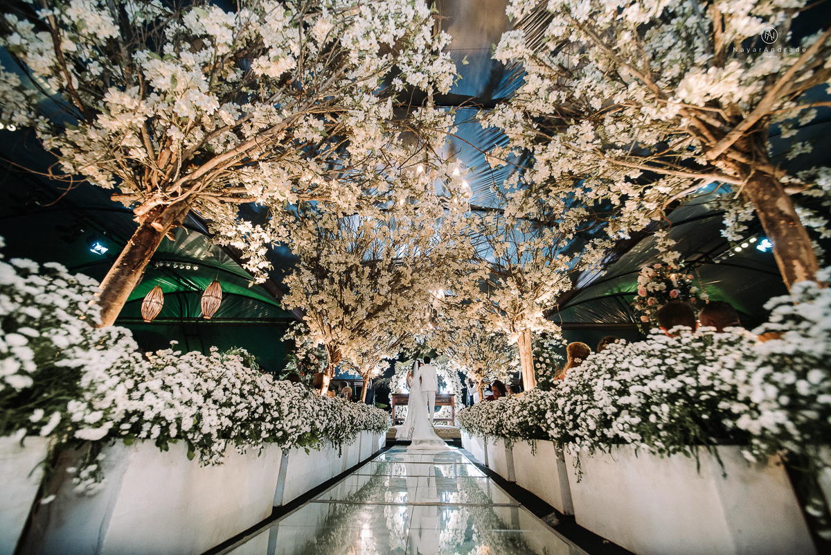 cerimonia de casamento do cantor Jorge Vercillo e Martha Suarez em Salvador bahia casamento na praia de itapua no resort catussaba pelas lentes de nayara andrade fotografia