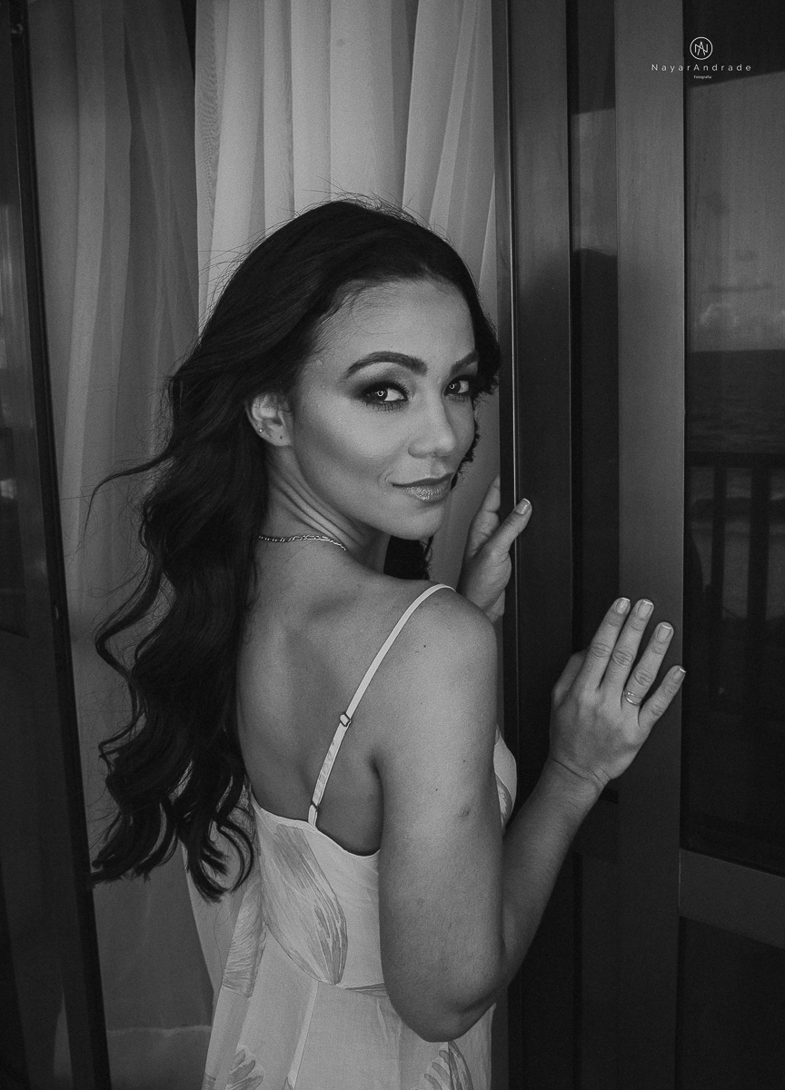 Detalhes e retratos da noiva MArtha suarez no seu making of em salvador bahia casamento MArtha e JOrge vercillo