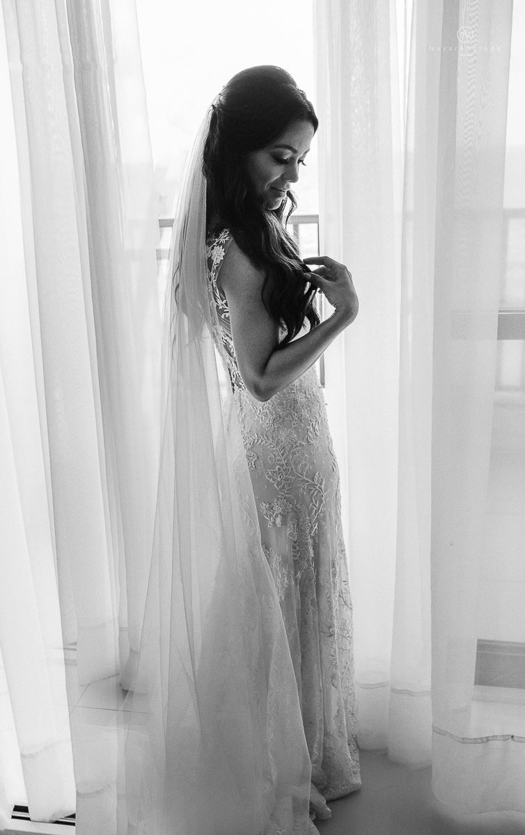 Detalhes e retratos da noiva MArtha suarez no seu making of em salvador bahia casamento MArtha e JOrge vercillo