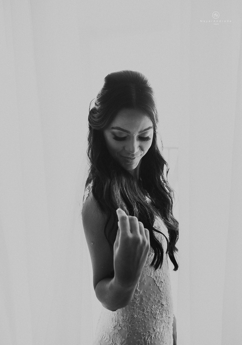 Detalhes e retratos da noiva MArtha suarez no seu making of em salvador bahia casamento MArtha e JOrge vercillo