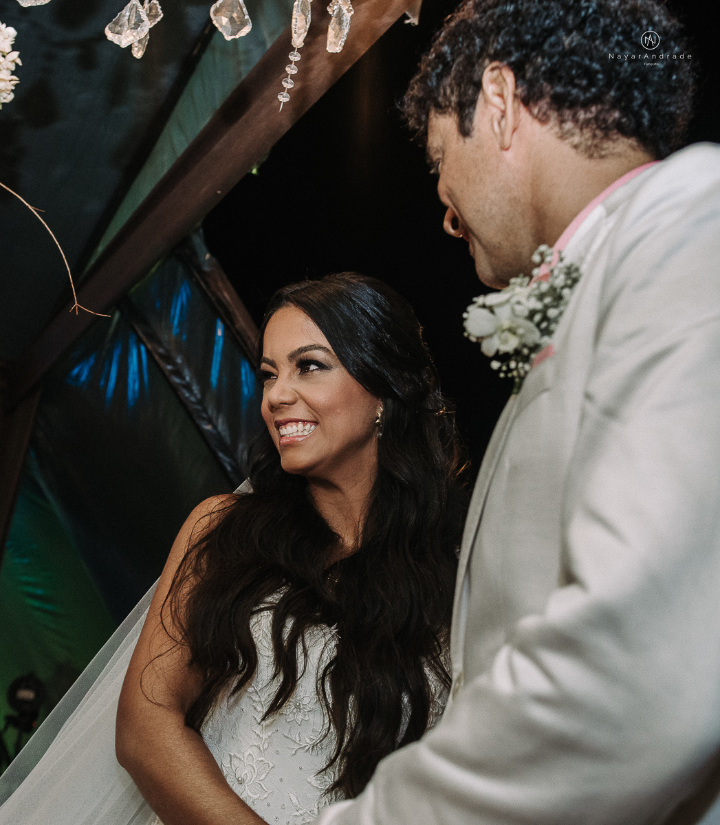cerimonia de casamento do cantor Jorge Vercillo e Martha Suarez em Salvador bahia casamento na praia de itapua no resort catussaba pelas lentes de nayara andrade fotografia