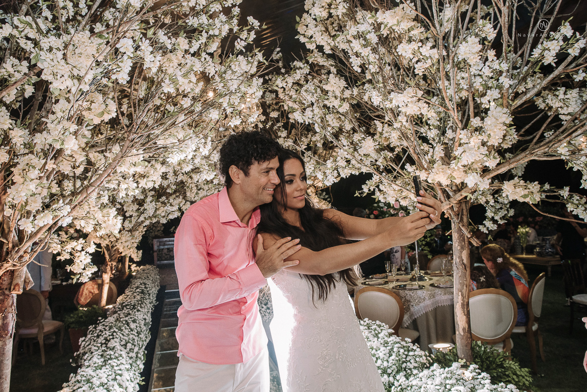 cerimonia de casamento do cantor Jorge Vercillo e Martha Suarez em Salvador bahia casamento na praia de itapua no resort catussaba pelas lentes de nayara andrade fotografia