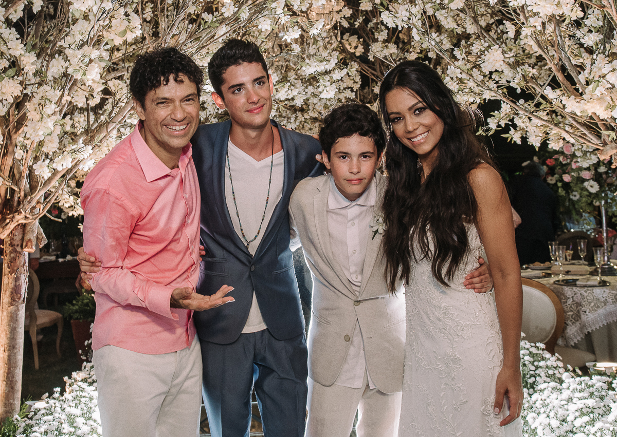 cerimonia de casamento do cantor Jorge Vercillo e Martha Suarez em Salvador bahia casamento na praia de itapua no resort catussaba pelas lentes de nayara andrade fotografia