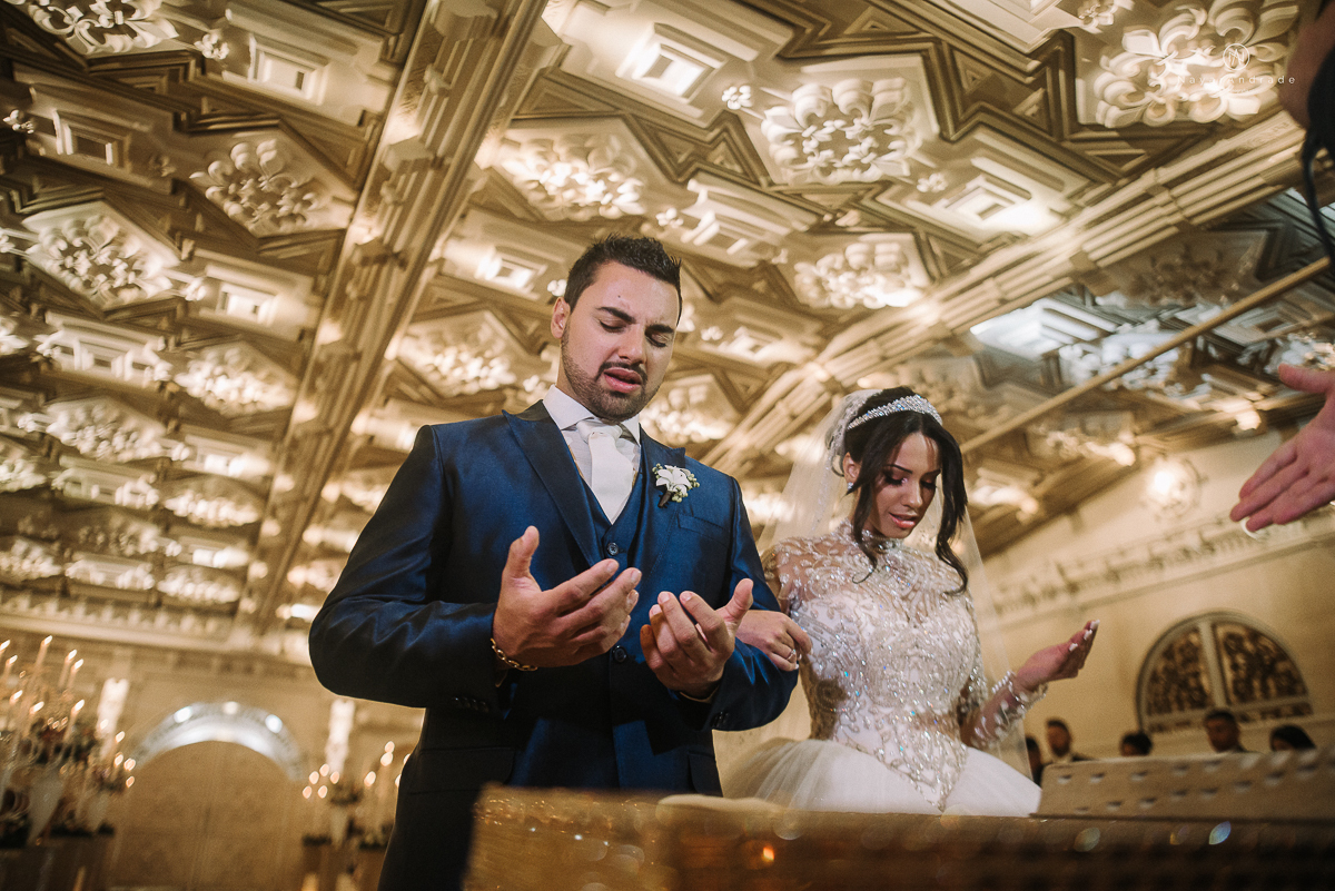 Fotos da cerimonia em casamento feito em um castelo em sao paulo fotografia nayara andrade fotografia