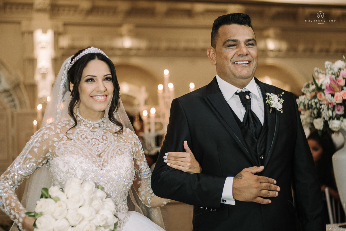 Fotos da cerimonia em casamento feito em um castelo em sao paulo fotografia nayara andrade fotografia