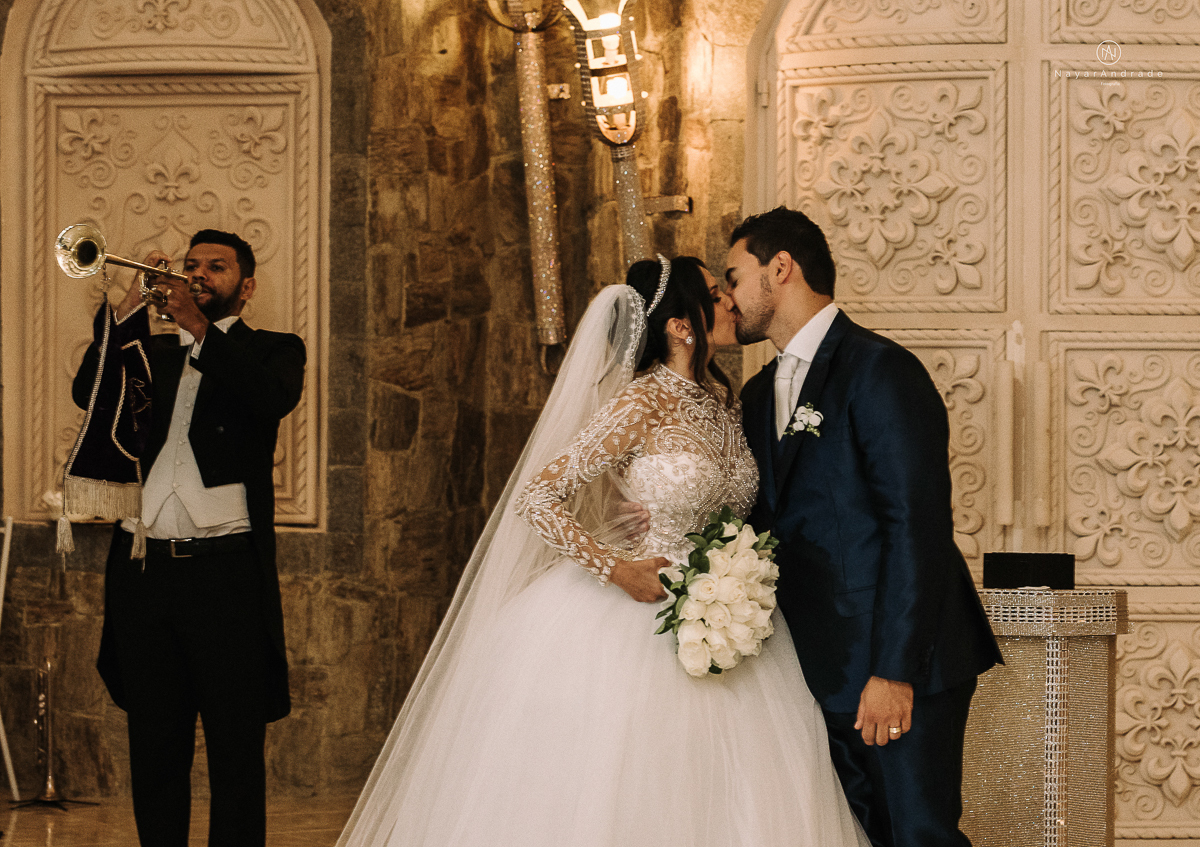 Fotos da cerimonia em casamento feito em um castelo em sao paulo fotografia nayara andrade fotografia