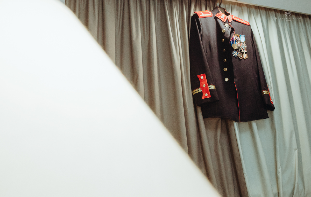 casamento de policiais tenentes da policia de santos e praia grande. casamento realizado na igreja do valongo no centro da cidade de santos noivo usando farda oficial da policia