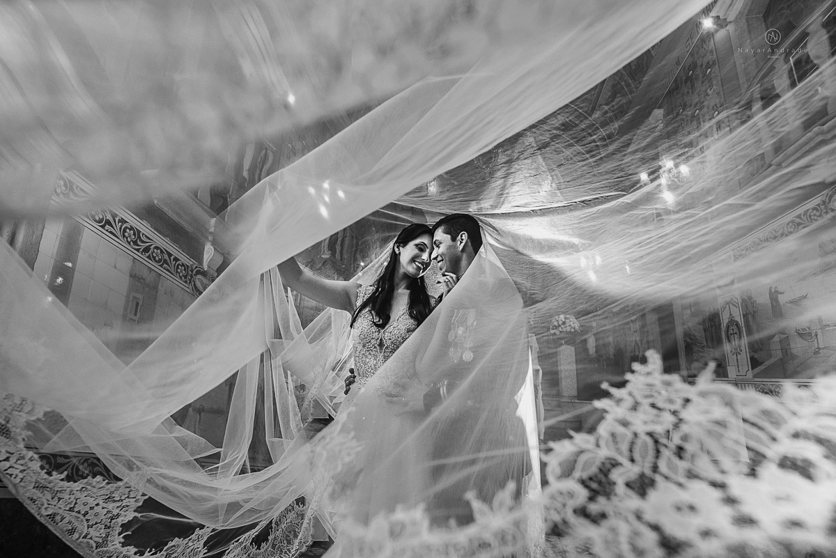 casamento de policiais tenentes da policia de santos e praia grande. casamento realizado na igreja do valongo no centro da cidade de santos noivo usando farda oficial da policia