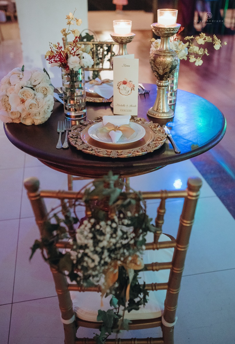 casamento de policiais tenentes da policia de santos e praia grande. casamento realizado na igreja do valongo no centro da cidade de santos noivo usando farda oficial da policia