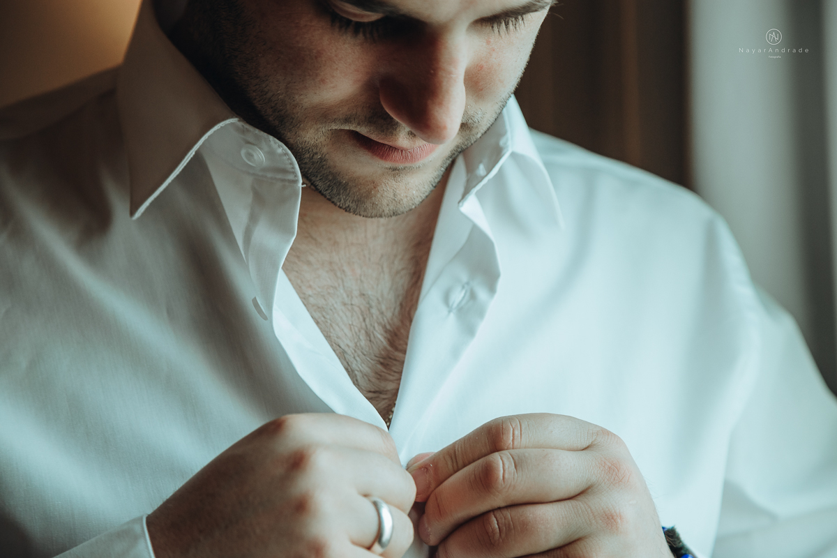 Making Of de noivo no novotel em santos noivo canadense de terno azul e gravata borboleta Making Of de noivo no novotel em santos noivo canadense de terno azul e gravata borboleta 