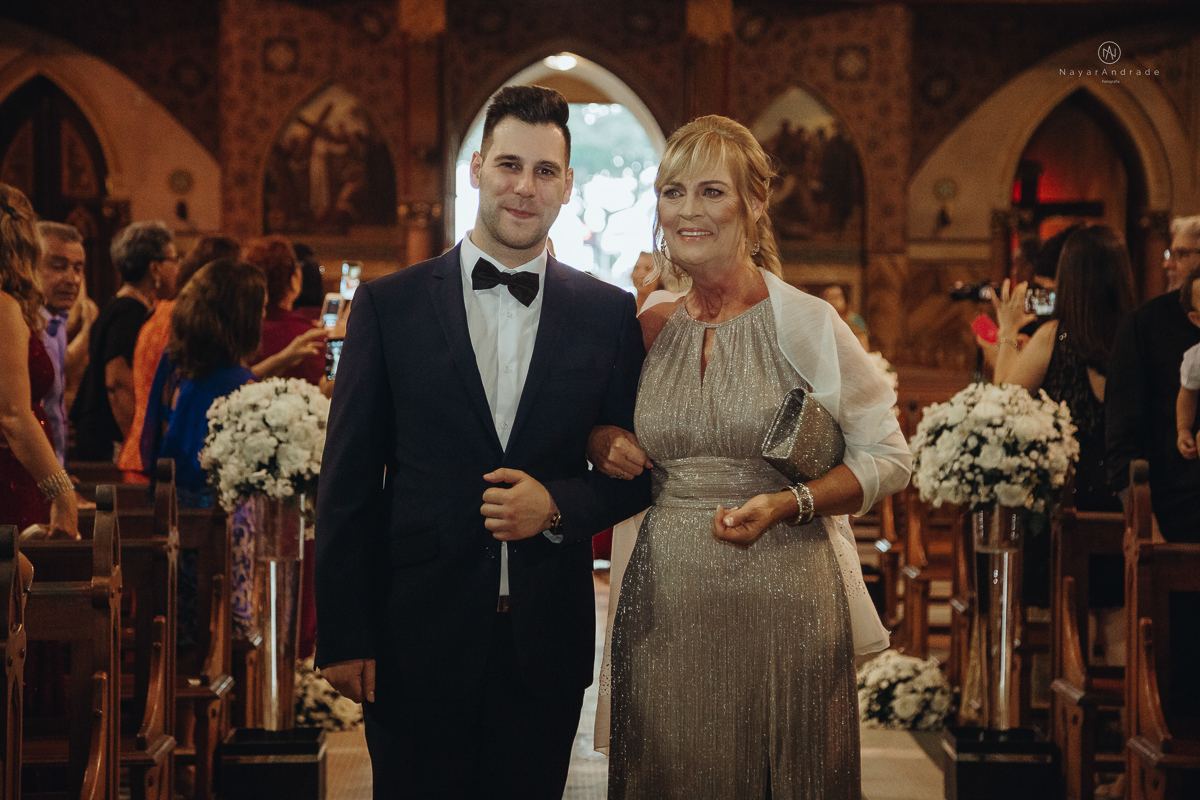 Making Of de noivo no novotel em santos noivo canadense de terno azul e gravata borboleta 